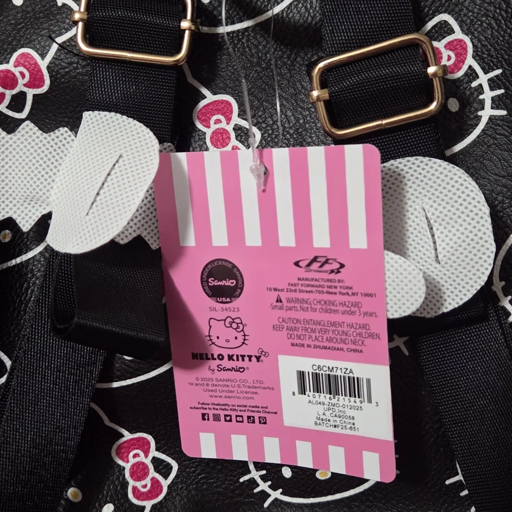 Hello Kitty Mini Backpack - Picture 5 of 7